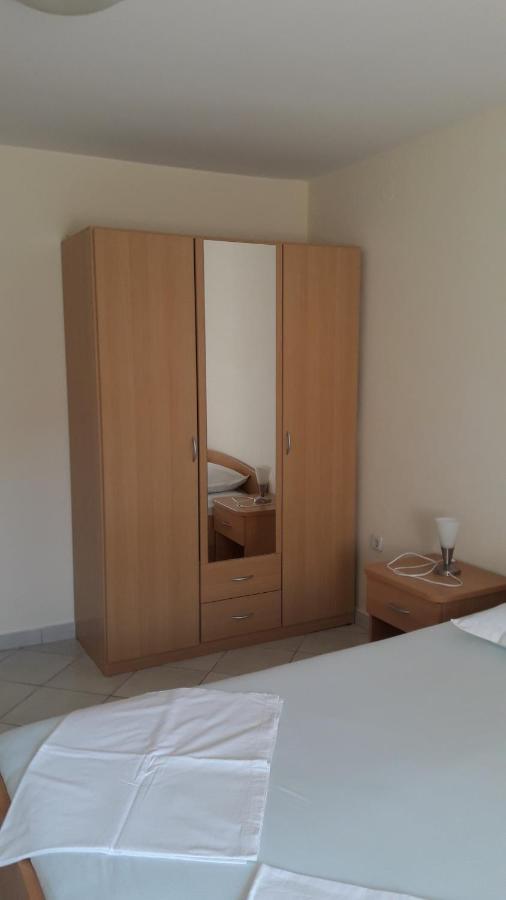 Apartman Dinka Baška Exteriör bild
